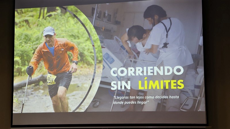Foto 1 de 6: Alumni UGM Duilio De Lapeyra realizó charla motivacional para comunidad universitaria