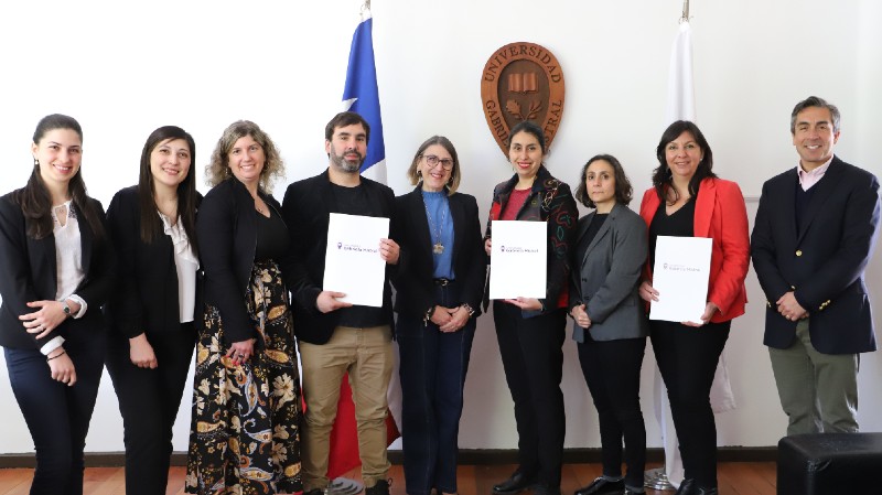 Foto 1 de 6: Académicos UGM fueron becados para cursar Diplomado en Vinculación con el Medio