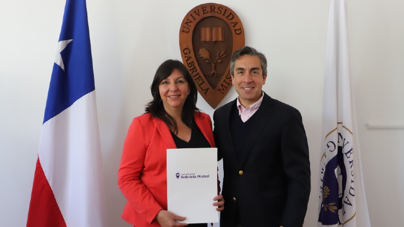 Foto 4 de 6: Académicos UGM fueron becados para cursar Diplomado en Vinculación con el Medio