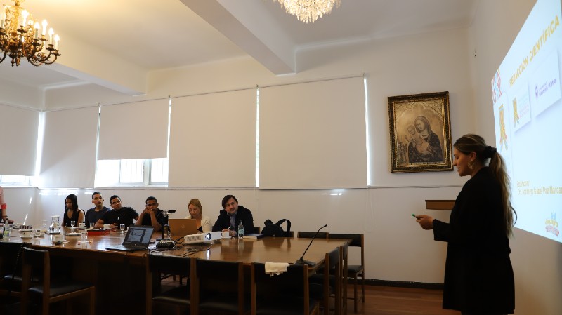 Foto 7 de 9: UGM recibió a delegación de U. de La Guajira de Colombia para fomentar la colaboración institucional
