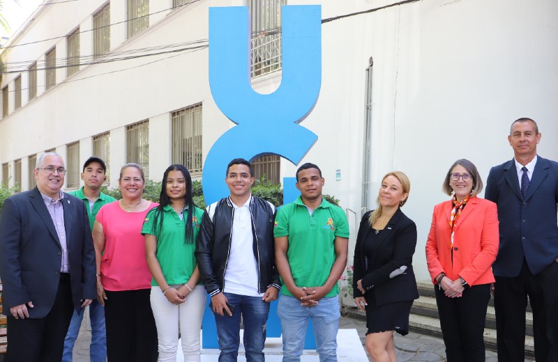 Imagen de la noticia: UGM recibió a delegación de U. de La Guajira de Colombia para fomentar la colaboración institucional