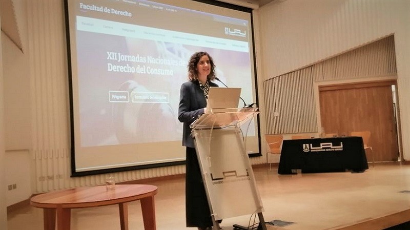 Foto 2 de 5: Directora de Escuela de Derecho y Ciencias Sociales UGM participó de las XII Jornadas de Derecho del Consumo
