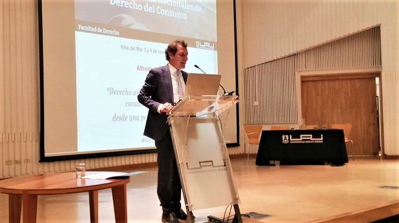 Foto 5 de 5: Directora de Escuela de Derecho y Ciencias Sociales UGM participó de las XII Jornadas de Derecho del Consumo