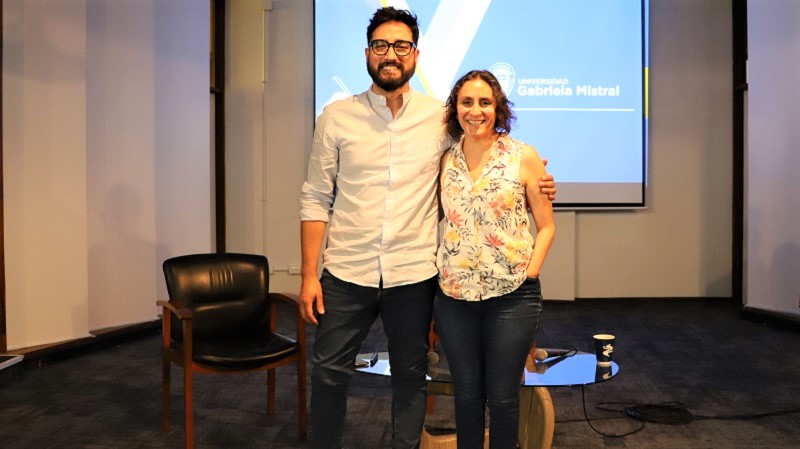 Foto 5 de 5: Escuela de Psicología y Dirección de Desarrollo Estudiantil realizaron conversatorio en el marco del Día Internacional de la Eliminación de la Violencia Contra la Mujer
