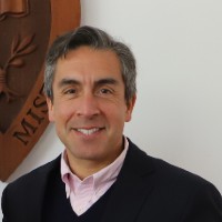 Imagen de la noticia: Académicos UGM fueron becados para cursar Diplomado en Vinculación con el Medio