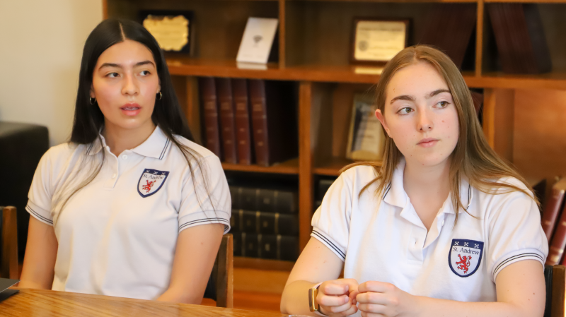 Foto 10 de 11: Universidad Gabriela Mistral premió a ganadores del concurso de Ensayos Mistralinos