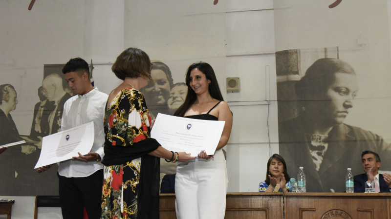Foto 6 de 72: Galería fotográfica (Primera Parte): Ceremonias de Titulación UGM Año Académico 2022 Ingenierías, Diseño, Psicología, Educación y Magíster UGM