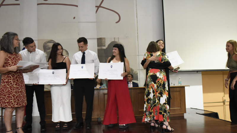 Foto 8 de 72: Galería fotográfica (Primera Parte): Ceremonias de Titulación UGM Año Académico 2022 Ingenierías, Diseño, Psicología, Educación y Magíster UGM