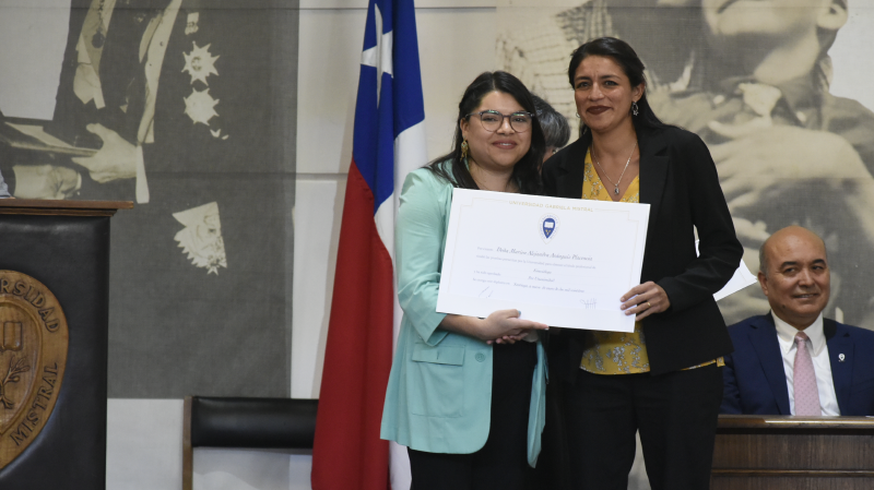 Foto 29 de 71: Galería fotográfica (Primera Parte): Ceremonias de Titulación UGM Año Académico 2022 Escuela de Ciencias de la Salud UGM