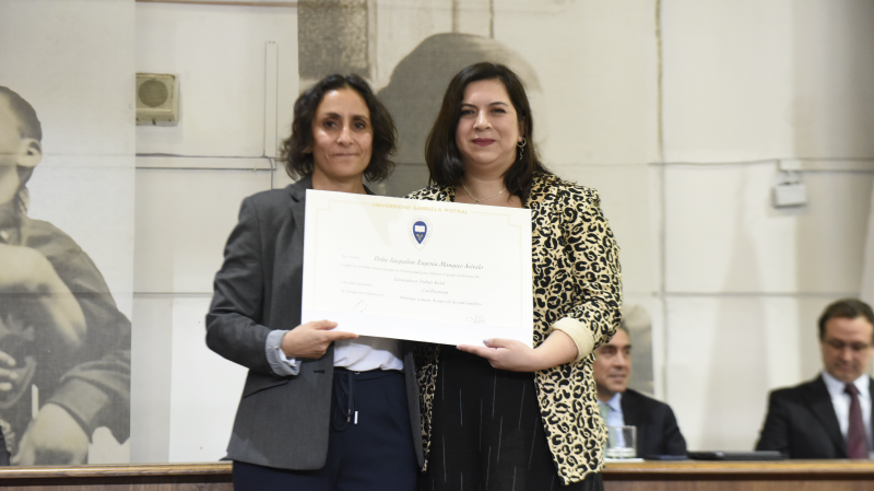 Foto 26 de 77: Galería fotográfica: Ceremonias de Titulación UGM Año Académico 2022 Derecho y Ciencias Sociales