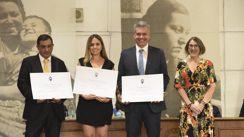 Foto 33 de 72: Galería fotográfica (Primera Parte): Ceremonias de Titulación UGM Año Académico 2022 Ingenierías, Diseño, Psicología, Educación y Magíster UGM
