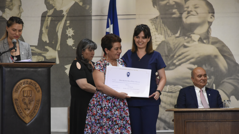 Foto 36 de 71: Galería fotográfica (Primera Parte): Ceremonias de Titulación UGM Año Académico 2022 Escuela de Ciencias de la Salud UGM