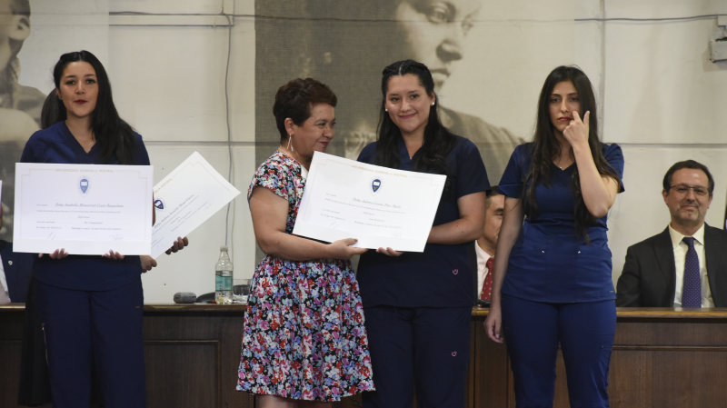 Foto 38 de 71: Galería fotográfica (Primera Parte): Ceremonias de Titulación UGM Año Académico 2022 Escuela de Ciencias de la Salud UGM