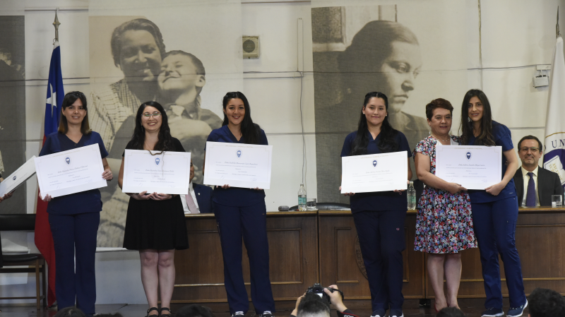 Foto 39 de 71: Galería fotográfica (Primera Parte): Ceremonias de Titulación UGM Año Académico 2022 Escuela de Ciencias de la Salud UGM