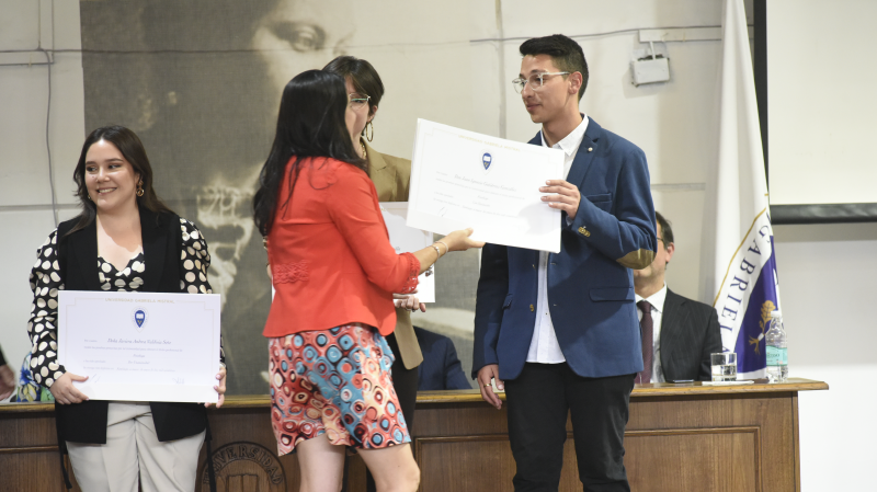 Foto 43 de 72: Galería fotográfica (Primera Parte): Ceremonias de Titulación UGM Año Académico 2022 Ingenierías, Diseño, Psicología, Educación y Magíster UGM