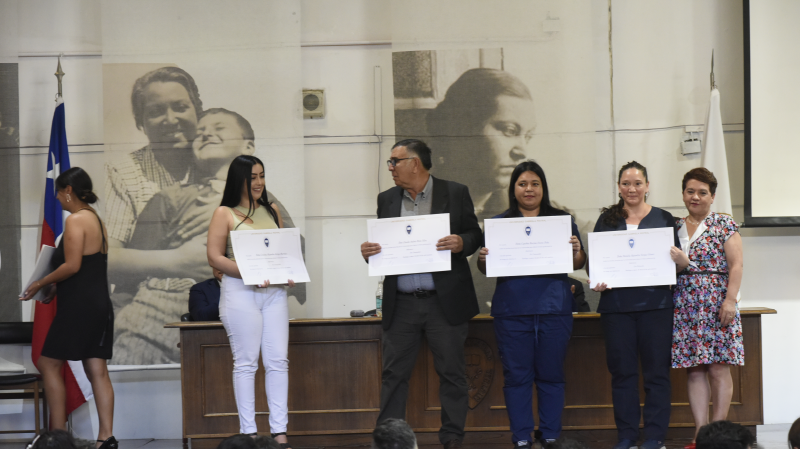 Foto 50 de 71: Galería fotográfica (Primera Parte): Ceremonias de Titulación UGM Año Académico 2022 Escuela de Ciencias de la Salud UGM