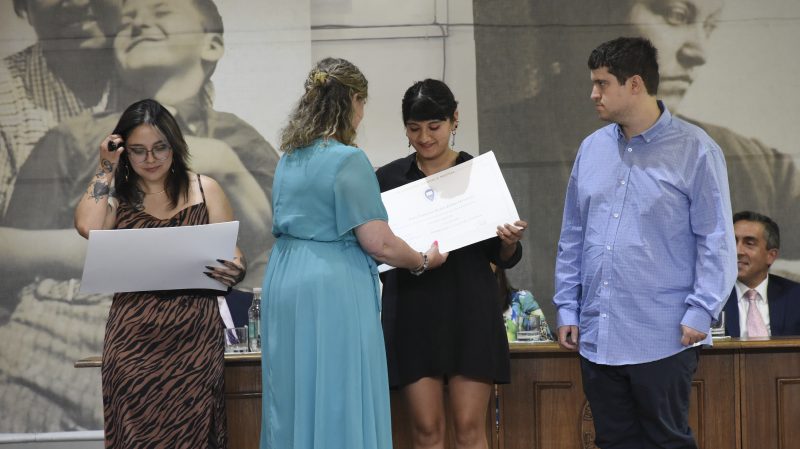 Foto 52 de 72: Galería fotográfica (Primera Parte): Ceremonias de Titulación UGM Año Académico 2022 Ingenierías, Diseño, Psicología, Educación y Magíster UGM