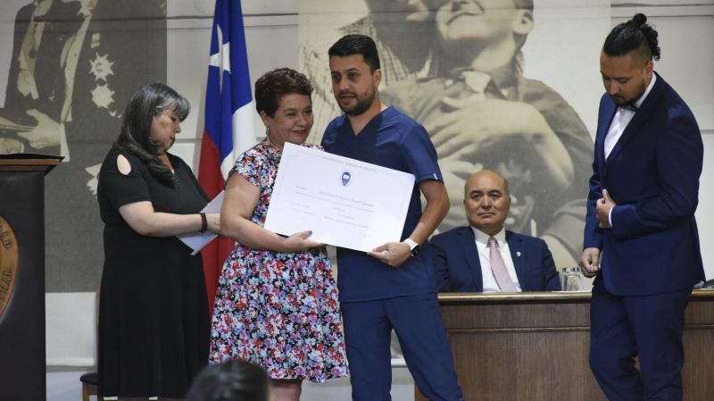 Foto 54 de 71: Galería fotográfica (Primera Parte): Ceremonias de Titulación UGM Año Académico 2022 Escuela de Ciencias de la Salud UGM