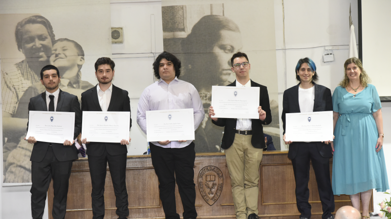 Foto 57 de 72: Galería fotográfica (Primera Parte): Ceremonias de Titulación UGM Año Académico 2022 Ingenierías, Diseño, Psicología, Educación y Magíster UGM