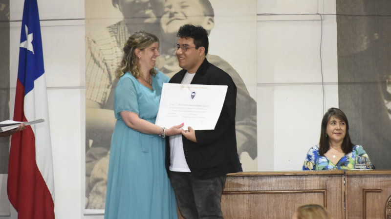 Foto 58 de 72: Galería fotográfica (Primera Parte): Ceremonias de Titulación UGM Año Académico 2022 Ingenierías, Diseño, Psicología, Educación y Magíster UGM