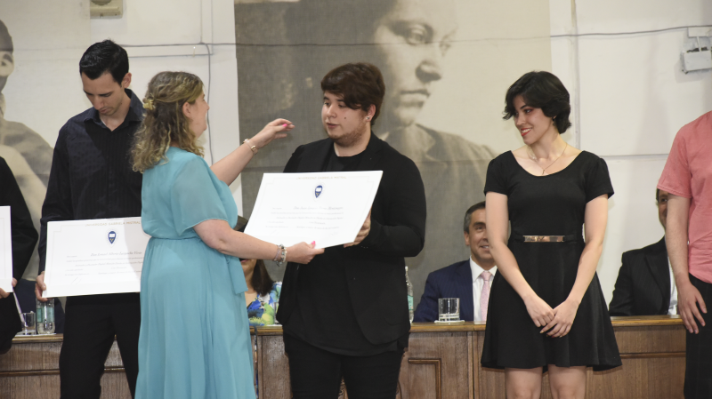 Foto 60 de 72: Galería fotográfica (Primera Parte): Ceremonias de Titulación UGM Año Académico 2022 Ingenierías, Diseño, Psicología, Educación y Magíster UGM
