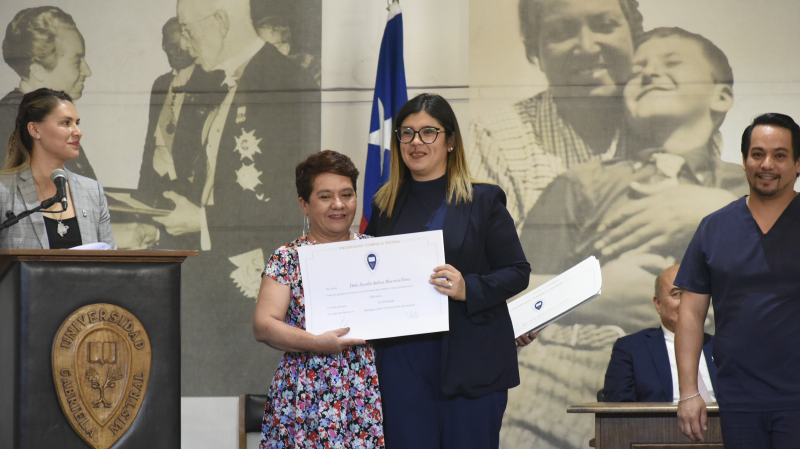 Foto 65 de 71: Galería fotográfica (Primera Parte): Ceremonias de Titulación UGM Año Académico 2022 Escuela de Ciencias de la Salud UGM