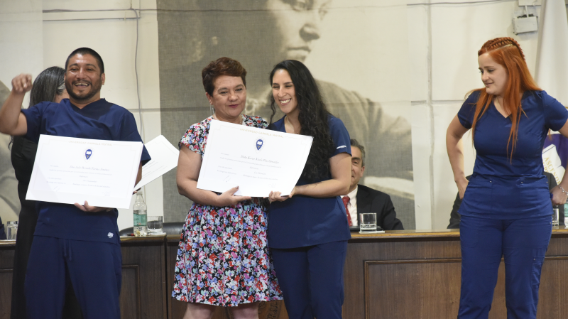 Foto 68 de 71: Galería fotográfica (Primera Parte): Ceremonias de Titulación UGM Año Académico 2022 Escuela de Ciencias de la Salud UGM