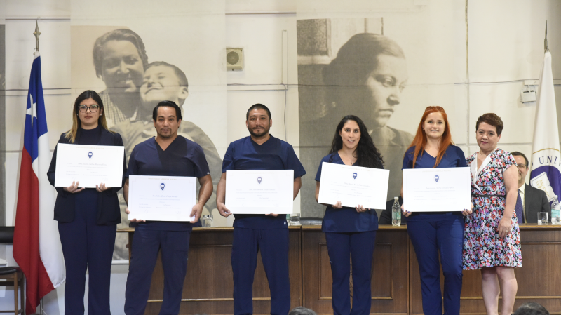 Foto 70 de 71: Galería fotográfica (Primera Parte): Ceremonias de Titulación UGM Año Académico 2022 Escuela de Ciencias de la Salud UGM