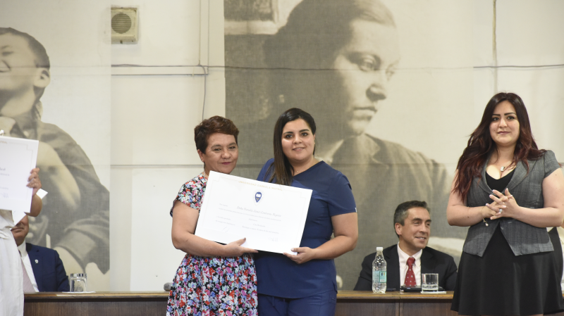 Foto 9 de 69: Galería fotográfica (Segunda parte): Ceremonias de Titulación UGM Año Académico 2022 Escuela de Ciencias de la Salud UGM