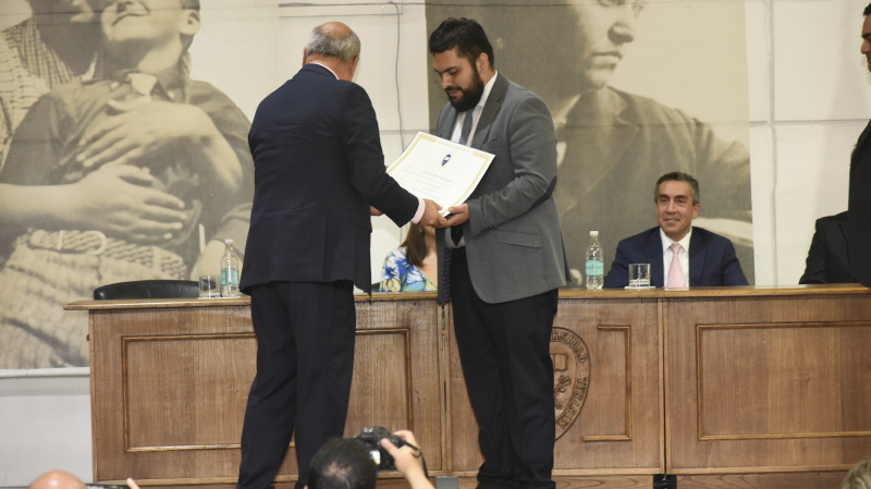 Foto 1 de 37: Galería fotográfica (Segunda Parte): Ceremonias de Titulación UGM Año Académico 2022 Ingenierías, Diseño, Psicología, Educación y Magíster UGM