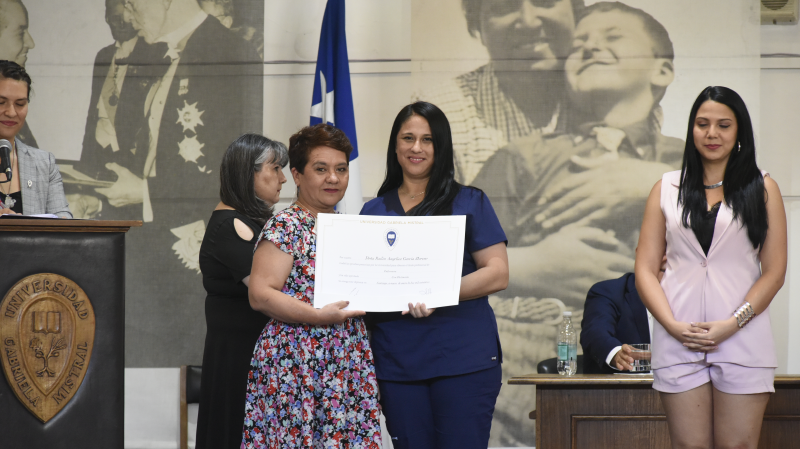 Foto 18 de 69: Galería fotográfica (Segunda parte): Ceremonias de Titulación UGM Año Académico 2022 Escuela de Ciencias de la Salud UGM