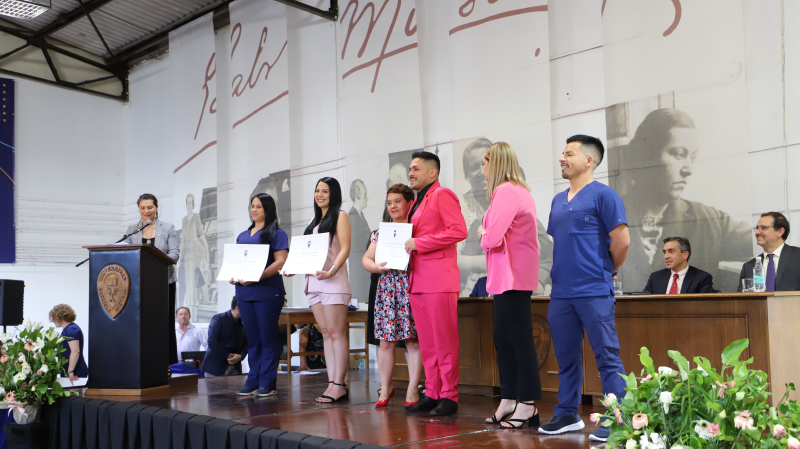 Foto 23 de 69: Galería fotográfica (Segunda parte): Ceremonias de Titulación UGM Año Académico 2022 Escuela de Ciencias de la Salud UGM
