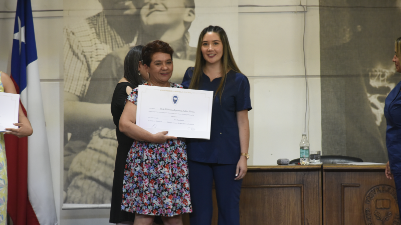 Foto 31 de 69: Galería fotográfica (Segunda parte): Ceremonias de Titulación UGM Año Académico 2022 Escuela de Ciencias de la Salud UGM