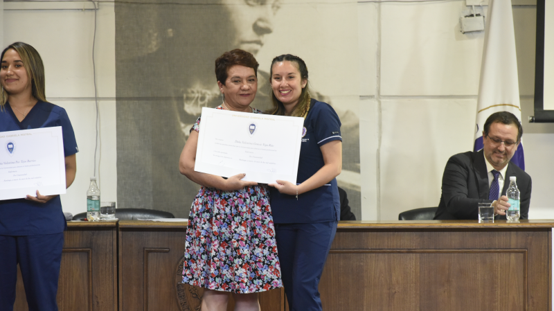 Foto 33 de 69: Galería fotográfica (Segunda parte): Ceremonias de Titulación UGM Año Académico 2022 Escuela de Ciencias de la Salud UGM