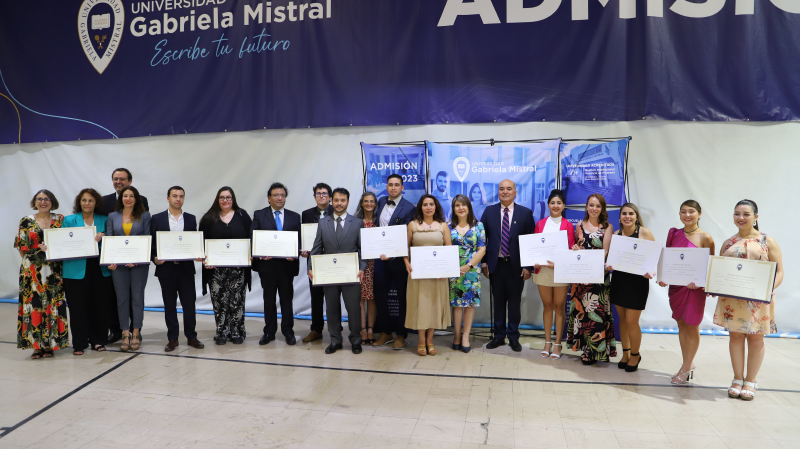 Foto 22 de 37: Galería fotográfica (Segunda Parte): Ceremonias de Titulación UGM Año Académico 2022 Ingenierías, Diseño, Psicología, Educación y Magíster UGM