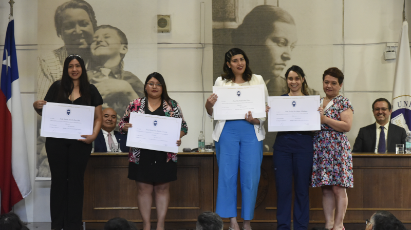 Foto 39 de 69: Galería fotográfica (Segunda parte): Ceremonias de Titulación UGM Año Académico 2022 Escuela de Ciencias de la Salud UGM