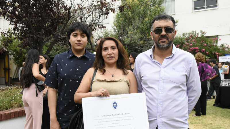 Foto 27 de 37: Galería fotográfica (Segunda Parte): Ceremonias de Titulación UGM Año Académico 2022 Ingenierías, Diseño, Psicología, Educación y Magíster UGM
