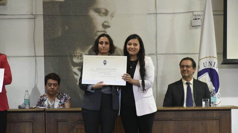 Foto 45 de 69: Galería fotográfica (Segunda parte): Ceremonias de Titulación UGM Año Académico 2022 Escuela de Ciencias de la Salud UGM