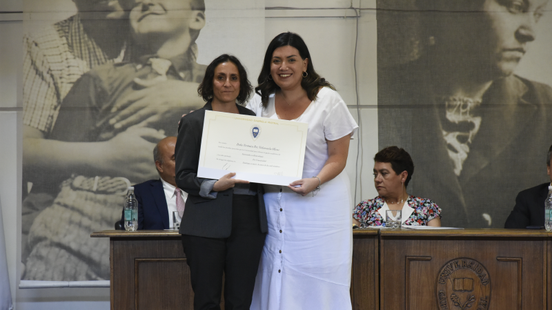 Foto 48 de 69: Galería fotográfica (Segunda parte): Ceremonias de Titulación UGM Año Académico 2022 Escuela de Ciencias de la Salud UGM
