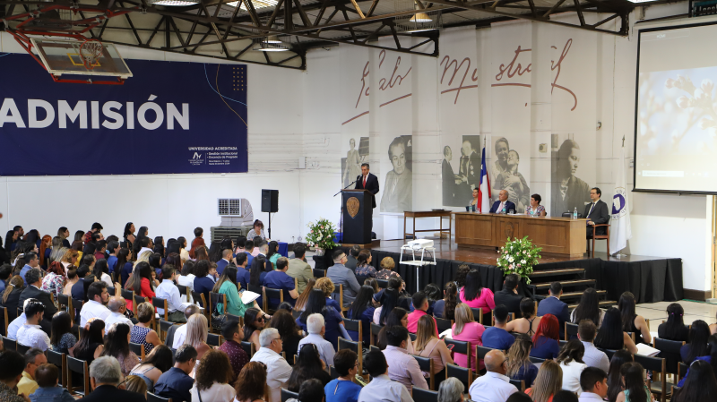 Foto 53 de 69: Galería fotográfica (Segunda parte): Ceremonias de Titulación UGM Año Académico 2022 Escuela de Ciencias de la Salud UGM