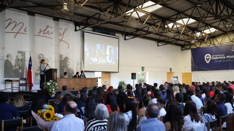 Foto 55 de 69: Galería fotográfica (Segunda parte): Ceremonias de Titulación UGM Año Académico 2022 Escuela de Ciencias de la Salud UGM