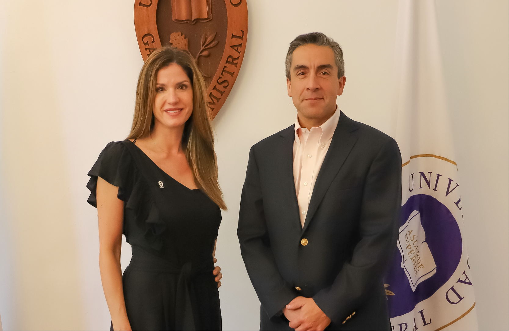 Imagen de la noticia: Catalina Aguirre, egresada UGM destacada en 100 Mujeres Líderes 2022 de El Mercurio, fue recibida por su Alma Mater