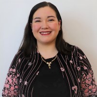 Imagen de la noticia: Profesora de Derecho UGM Javiera Farías fue destacada por aporte investigativo interuniversitario en libro de Ediciones UC