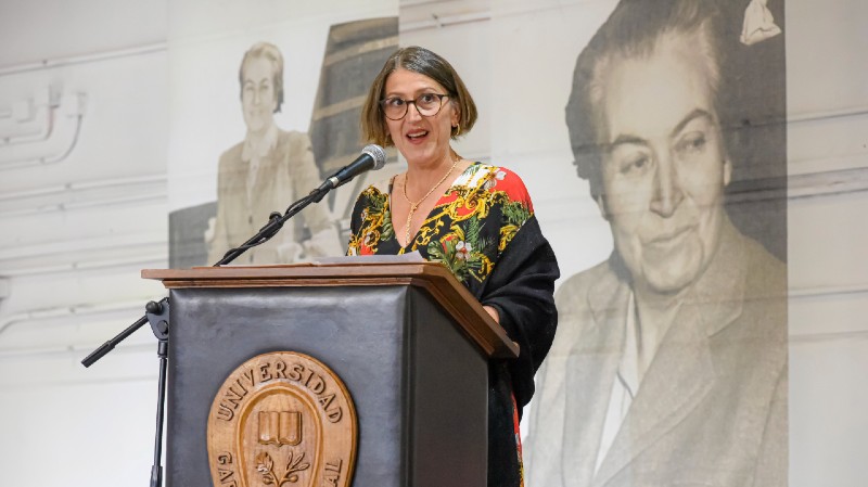 Foto 12 de 28: Universidad Gabriela Mistral realizó ceremonias de titulación para sus egresados y titulados 2022