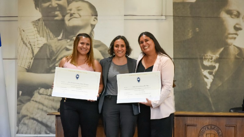 Foto 7 de 28: Universidad Gabriela Mistral realizó ceremonias de titulación para sus egresados y titulados 2022