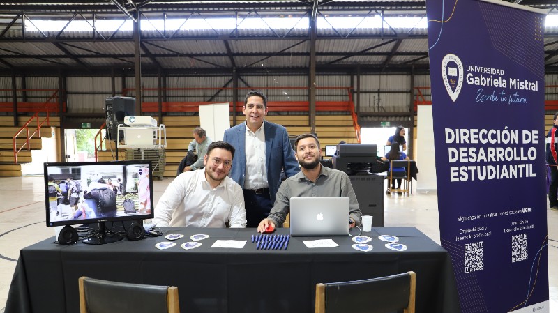 Foto 10 de 14: Universidad Gabriela Mistral dio la bienvenida a nuevos mistralinos en exitoso proceso de Admisión 2023