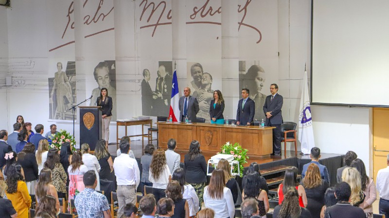 Foto 2 de 28: Universidad Gabriela Mistral realizó ceremonias de titulación para sus egresados y titulados 2022