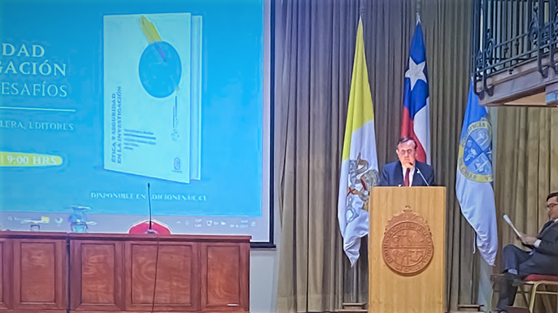 Foto 2 de 6: Profesora de Derecho UGM Javiera Farías fue destacada por aporte investigativo interuniversitario en libro de Ediciones UC