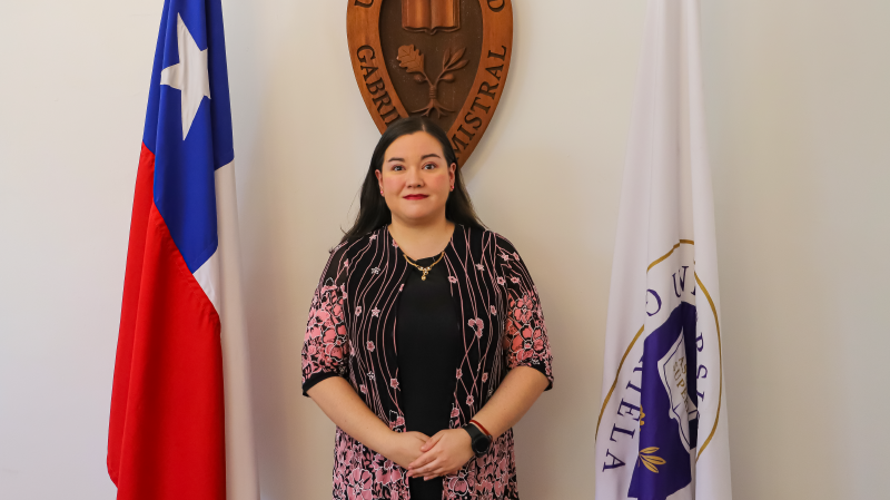 Foto 3 de 6: Profesora de Derecho UGM Javiera Farías fue destacada por aporte investigativo interuniversitario en libro de Ediciones UC