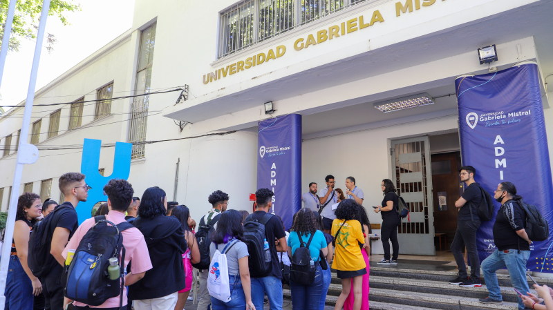 Foto 2 de 12: Universidad Gabriela Mistral y Fundación InsideChile recibieron a estudiantes de intercambio de Brasil